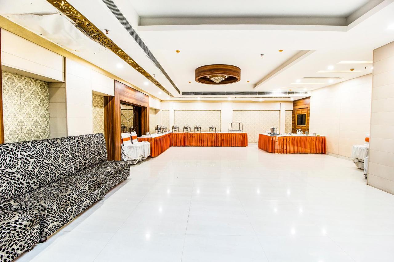 Fabhotel Le Monarque Chandīgarh 외부 사진